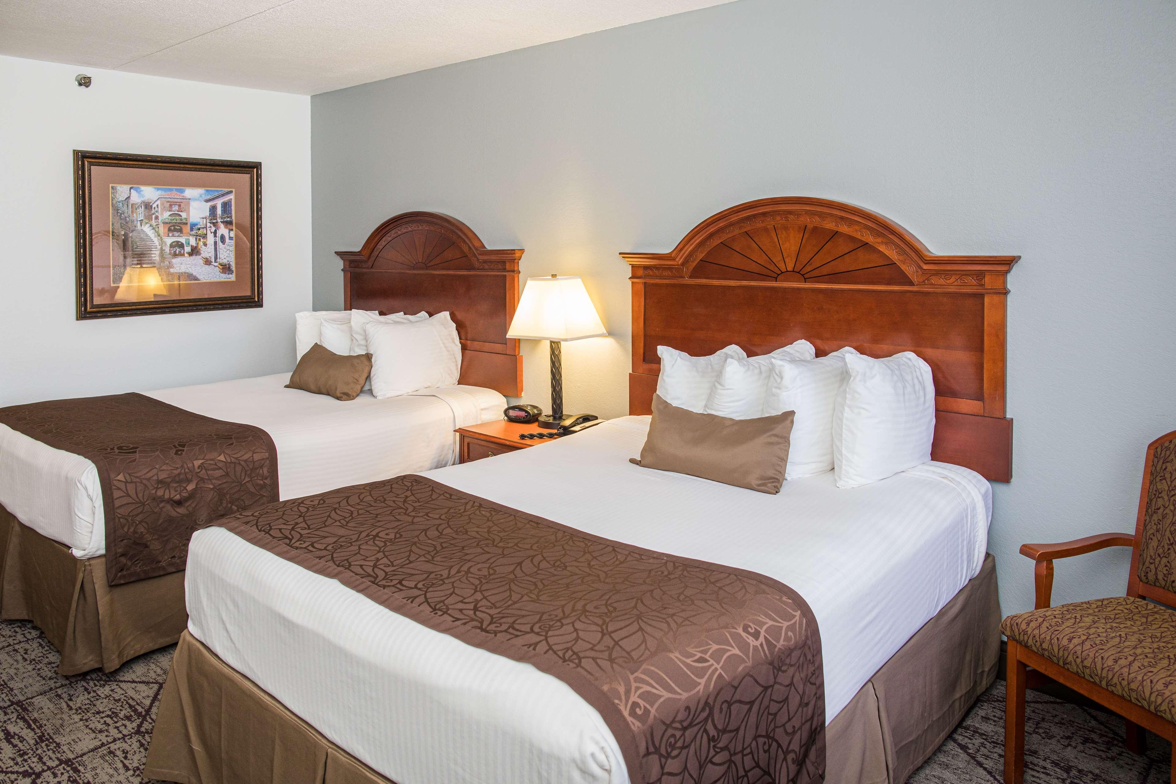 Best Western Plus Longbranch Hotel & Convention Center Cedar Rapids Exterior foto