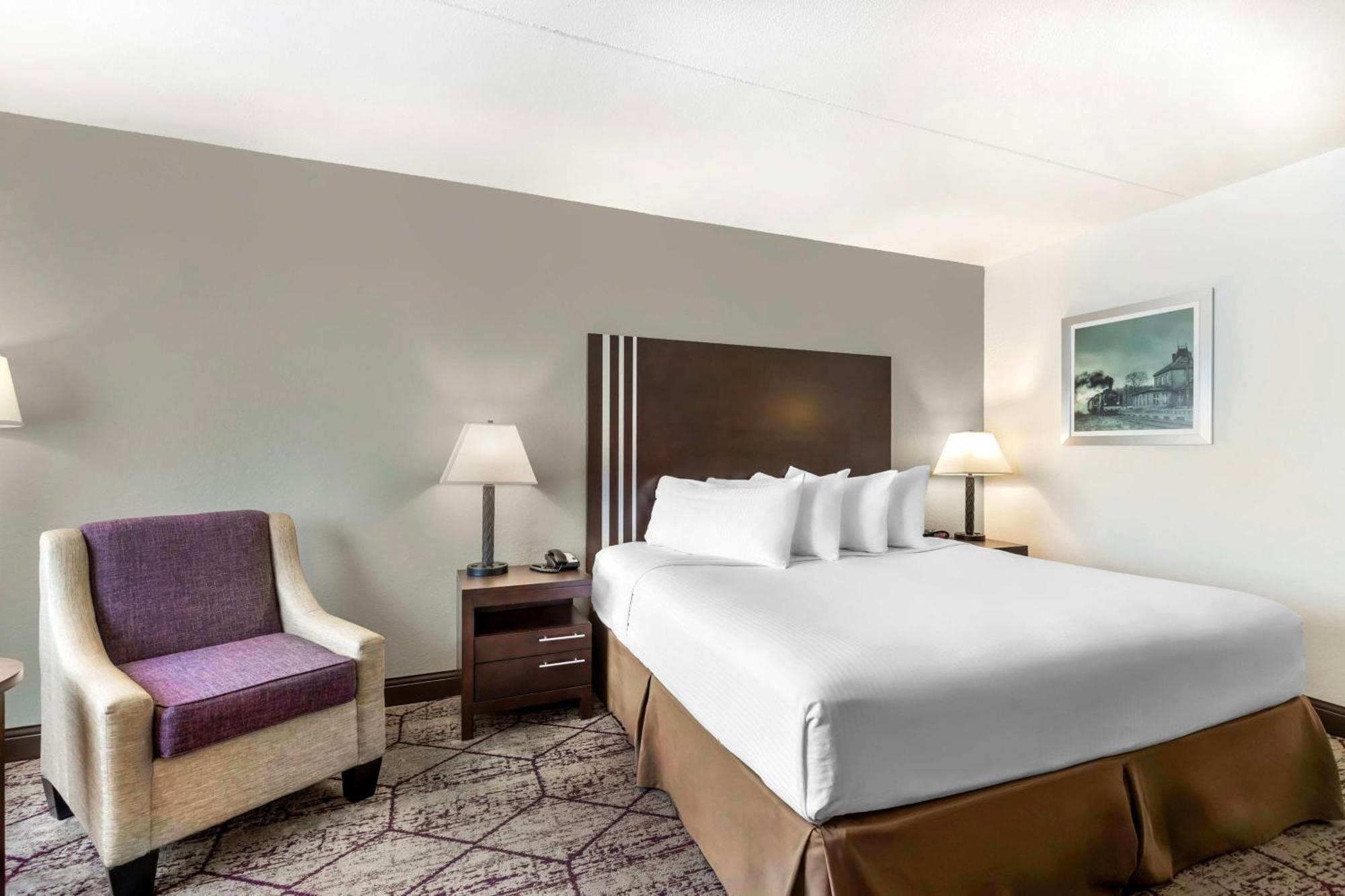 Best Western Plus Longbranch Hotel & Convention Center Cedar Rapids Exterior foto